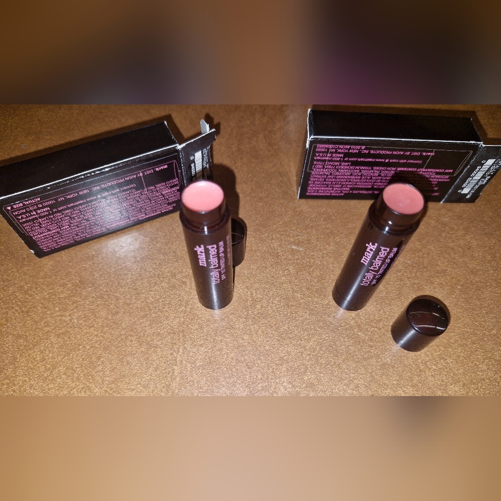 Mark. Totally Balmed Spf 15 Tinted Lip Balm 2 colors